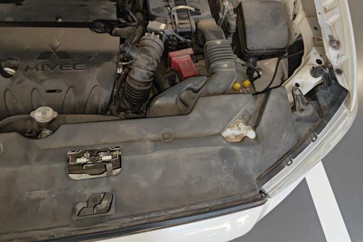 Used Mitsubishi ASX 2013 2.0L CVT 4x4 Flagship Edition Engine Bay Left