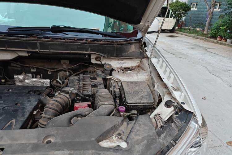 Used Mitsubishi ASX 2013 2.0L CVT Two-Wheel Drive Elite Edition Engine Bay Left