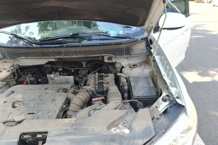 Used Mitsubishi ASX 2013 2.0L CVT Two-Wheel Drive Elite Edition Engine Bay Left