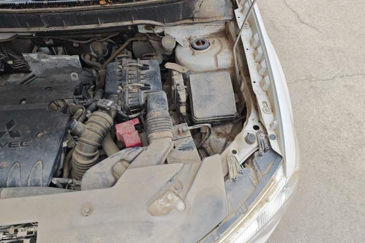 Used Mitsubishi ASX 2013 2.0L CVT Two-Wheel Drive Elite Edition Engine Bay Left