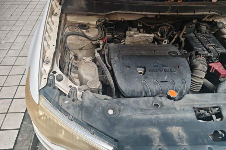 Used Mitsubishi ASX 2013 2.0L Manual Two-Wheel Drive Comfort Edition Engine Bay Right