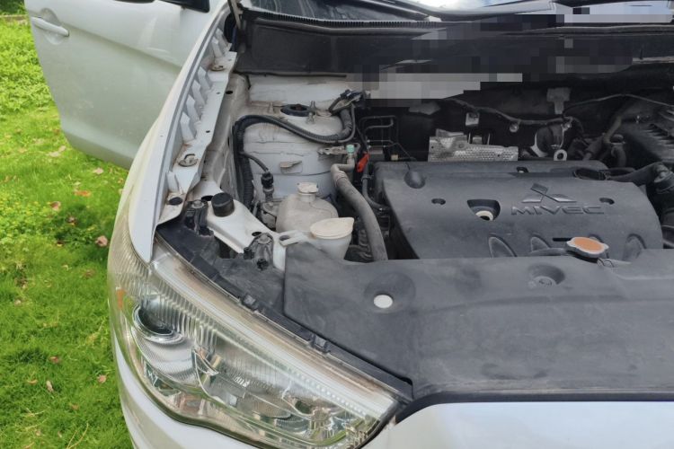 Used Mitsubishi ASX 2013 2.0L CVT Two-Wheel Drive Elite Edition Engine Bay Right