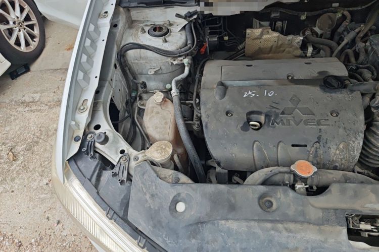 Used Mitsubishi ASX 2013 2.0L CVT Two-Wheel Drive Luxury Edition Engine Bay Right