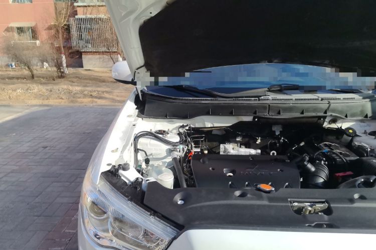 Used Mitsubishi ASX 2013 2.0L CVT Two-Wheel Drive Elite Edition Engine Bay Right