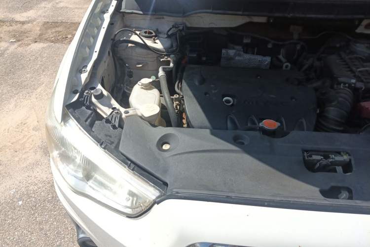 Used Mitsubishi ASX 2013 2.0L CVT Two-Wheel Drive Luxury Edition Engine Bay Right
