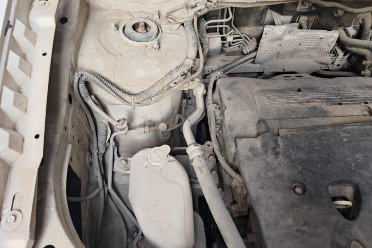 Used Mitsubishi ASX 2013 2.0L CVT Two-Wheel Drive Elite Edition Engine Bay Right