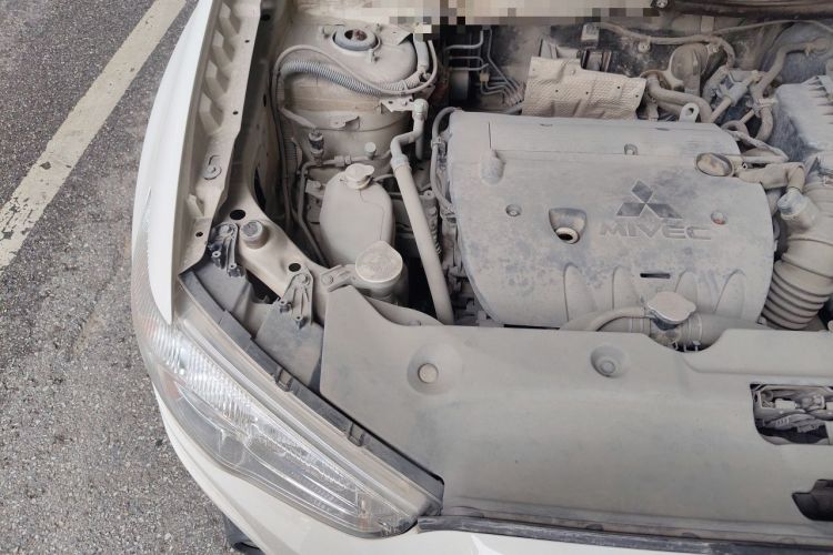 Used Mitsubishi ASX 2013 2.0L CVT Two-Wheel Drive Luxury Edition Engine Bay Right