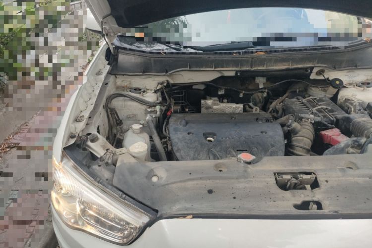 Used Mitsubishi ASX 2013 2.0L CVT Two-Wheel Drive Elite Edition Engine Bay Right