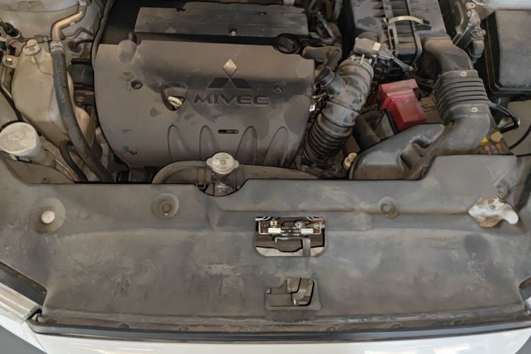 Used Mitsubishi ASX 2013 2.0L CVT 4x4 Flagship Edition Engine Bay