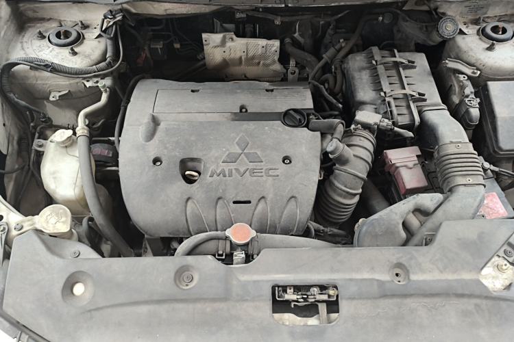 Used Mitsubishi ASX 2013 2.0L CVT Two-Wheel Drive Elite Edition Engine Bay