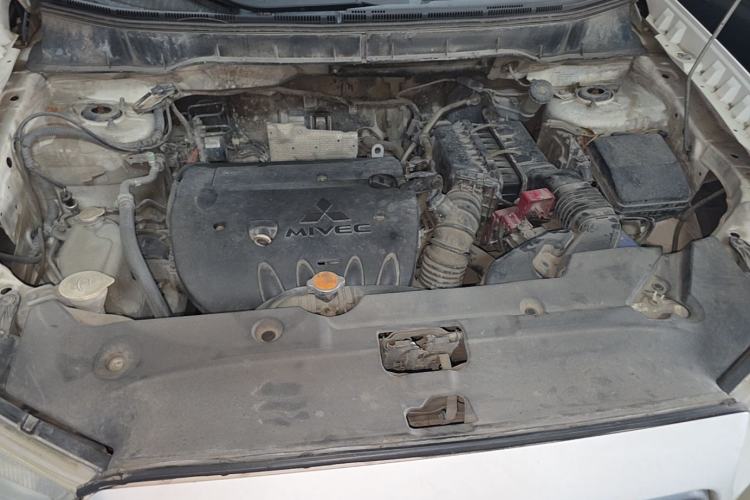 Used Mitsubishi ASX 2013 2.0L CVT 4x4 Flagship Edition Engine Bay