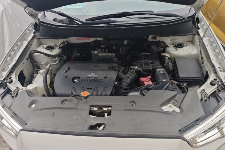 Used Mitsubishi ASX 2013 2.0L CVT Two-Wheel Drive Elite Edition Engine Bay