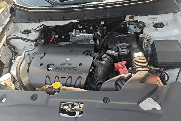 Used Mitsubishi ASX 2013 2.0L CVT Two-Wheel Drive Elite Edition Engine Bay