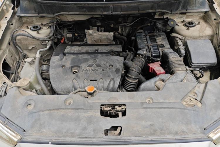 Used Mitsubishi ASX 2013 2.0L CVT Four-Wheel Drive Premium Edition Engine Bay