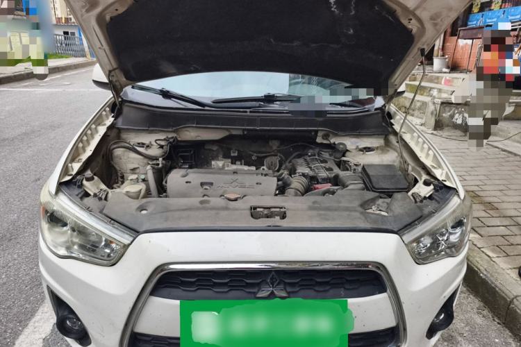 Used Mitsubishi ASX 2013 2.0L CVT Two-Wheel Drive Luxury Edition Engine Bay