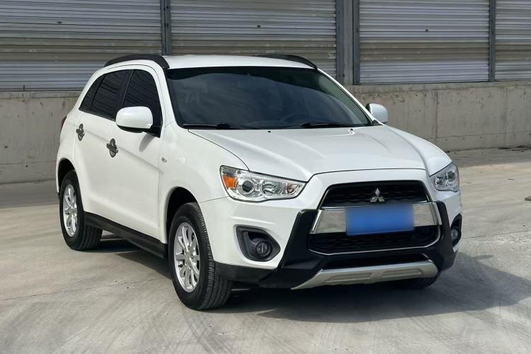 Used Mitsubishi ASX 2013 2.0L CVT Two-Wheel Drive Elite Edition Exterior 2