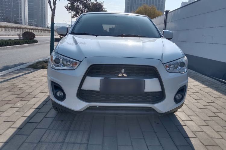 Used Mitsubishi ASX 2013 2.0L CVT Two-Wheel Drive Elite Edition Exterior 3