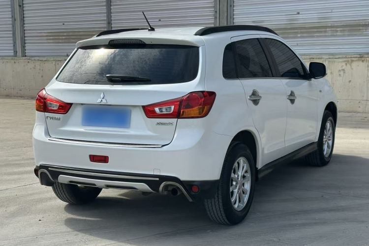 Used Mitsubishi ASX 2013 2.0L CVT Two-Wheel Drive Elite Edition Exterior 5