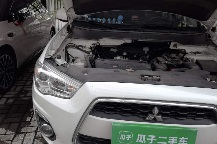 Used Mitsubishi ASX 2013 2.0L CVT Two-Wheel Drive Luxury Edition Exterior 6