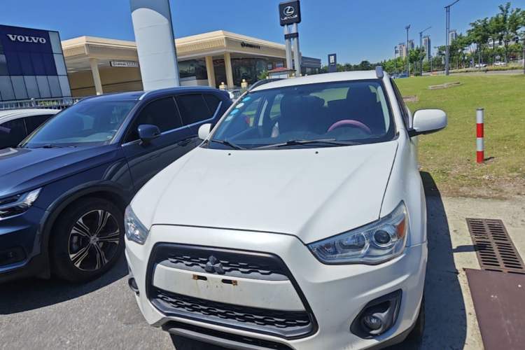 Used Mitsubishi ASX 2013 2.0L CVT Two-Wheel Drive Elite Edition Front