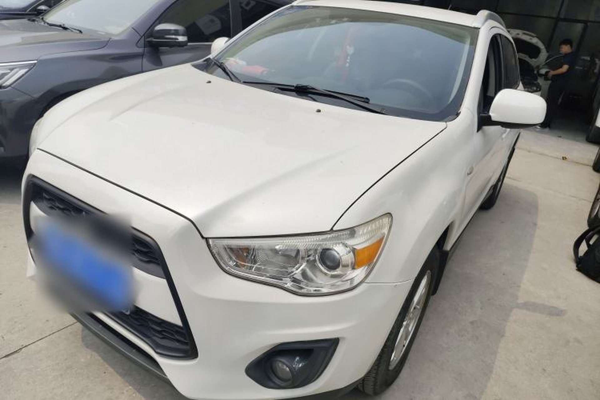 Used Mitsubishi ASX 2013 2.0L CVT Two-Wheel Drive Elite Edition Front Left 45 Deg