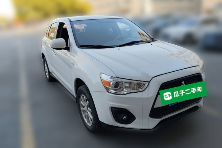 Used Mitsubishi ASX 2013 1.6L Manual Two-Wheel Drive Standard Edition Front Right 45 Deg