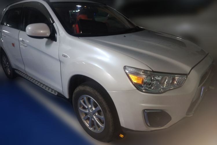 Used Mitsubishi ASX 2013 1.6L Manual Two-Wheel Drive Standard Edition Front Right 45 Deg