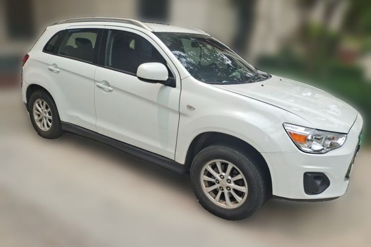 Used Mitsubishi ASX 2013 1.6L Manual Two-Wheel Drive Standard Edition Front Right 45 Deg