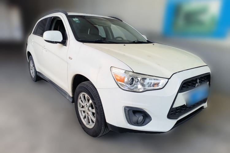 Used Mitsubishi ASX 2013 2.0L CVT Two-Wheel Drive Elite Edition Front Right 45 Deg
