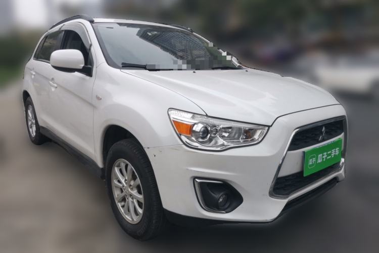 Used Mitsubishi ASX 2013 2.0L CVT Two-Wheel Drive Elite Edition Front Right 45 Deg