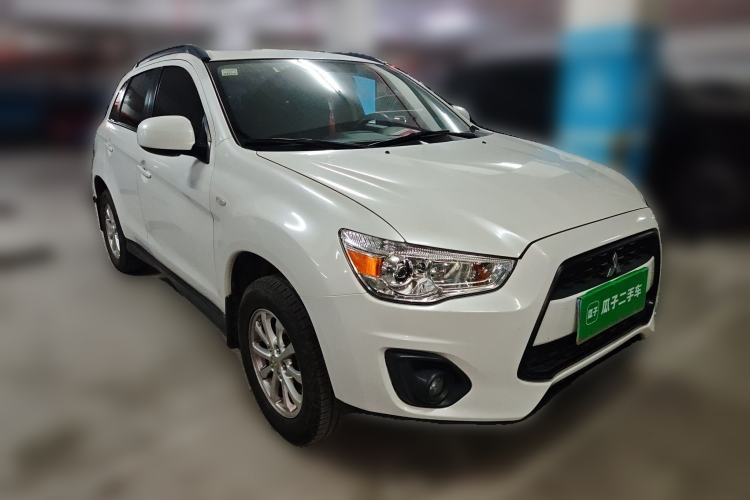 Used Mitsubishi ASX 2013 1.6L Manual Two-Wheel Drive Standard Edition Front Right 45 Deg