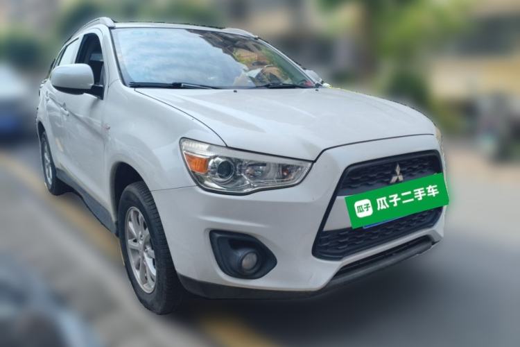 Used Mitsubishi ASX 2013 2.0L CVT Two-Wheel Drive Elite Edition Front Right 45 Deg
