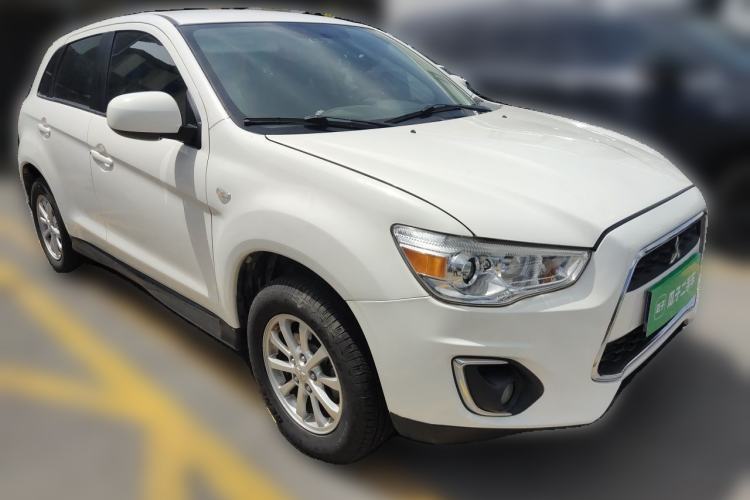 Used Mitsubishi ASX 2013 2.0L CVT Two-Wheel Drive Luxury Edition Front Right 45 Deg
