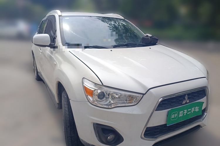 Used Mitsubishi ASX 2013 2.0L CVT Two-Wheel Drive Elite Edition Front Right 45 Deg