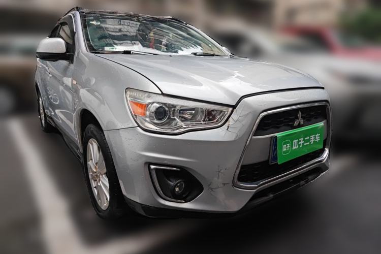 Used Mitsubishi ASX 2013 2.0L CVT Four-Wheel Drive Premium Edition Front Right 45 Deg