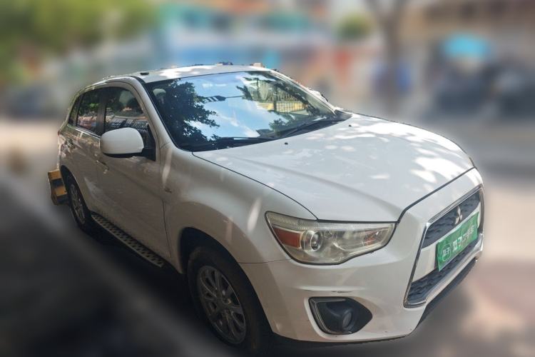 Used Mitsubishi ASX 2013 2.0L CVT Two-Wheel Drive Luxury Edition Front Right 45 Deg