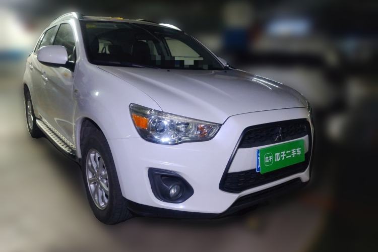 Used Mitsubishi ASX 2013 2.0L CVT Two-Wheel Drive Elite Edition Front Right 45 Deg