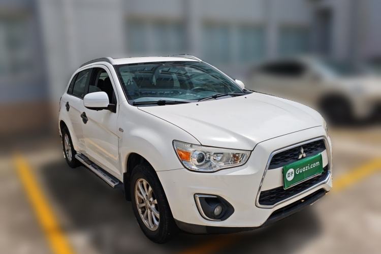 Used Mitsubishi ASX 2013 2.0L CVT Two-Wheel Drive Luxury Edition Front Right 45 Deg