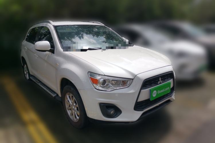 Used Mitsubishi ASX 2013 2.0L CVT Two-Wheel Drive Elite Edition Front Right 45 Deg