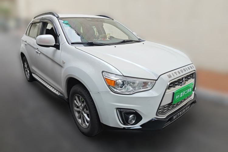 Used Mitsubishi ASX 2013 2.0L CVT Two-Wheel Drive Elite Edition Front Right 45 Deg