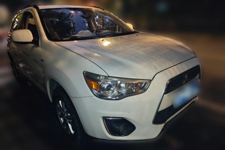 Used Mitsubishi ASX 2013 2.0L CVT Two-Wheel Drive Luxury Edition Front Right 45 Deg
