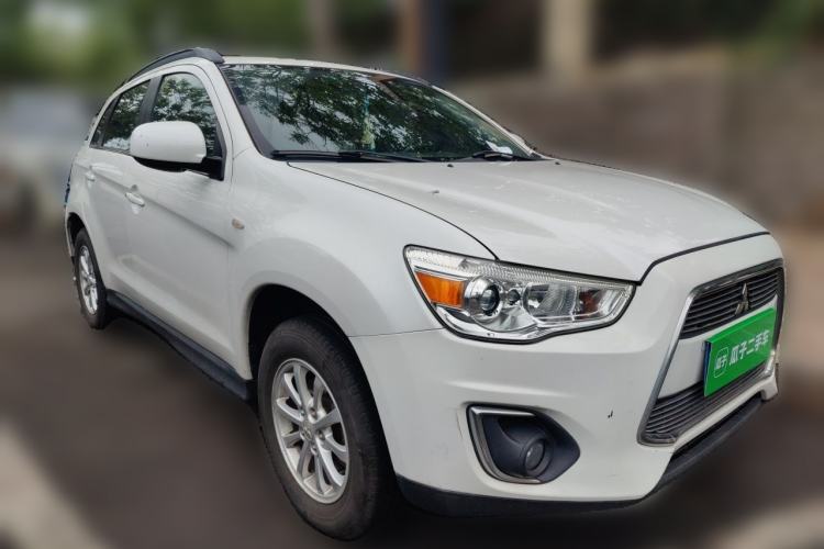 Used Mitsubishi ASX 2013 2.0L CVT Two-Wheel Drive Luxury Edition Front Right 45 Deg