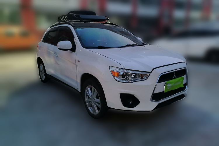 Used Mitsubishi ASX 2013 2.0L CVT Four-Wheel Drive Premium Edition Front Right 45 Deg