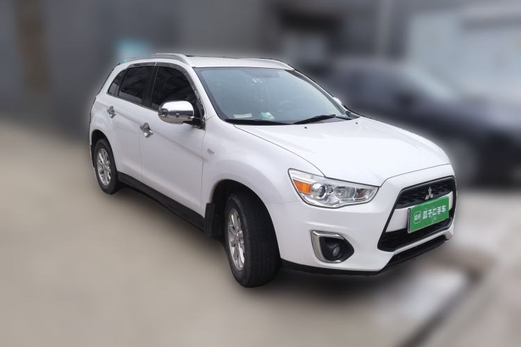 Used Mitsubishi ASX 2013 1.6L Manual Two-Wheel Drive Standard Edition Front Right 45 Deg