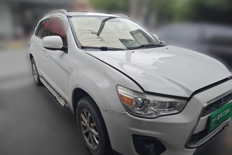 Used Mitsubishi ASX 2013 2.0L CVT Two-Wheel Drive Elite Edition Front Right 45 Deg