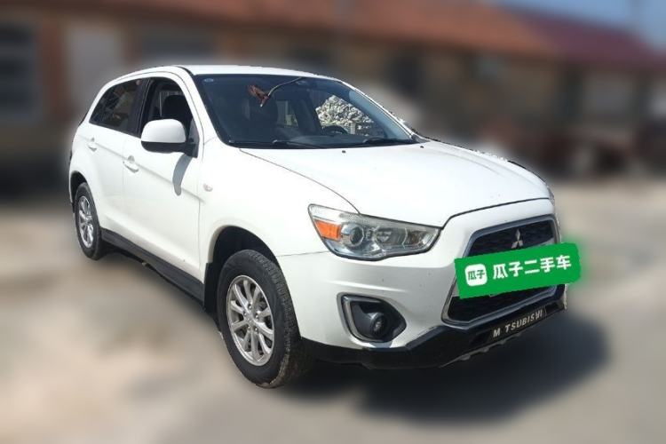 Used Mitsubishi ASX 2013 2.0L CVT Two-Wheel Drive Luxury Edition Front Right 45 Deg
