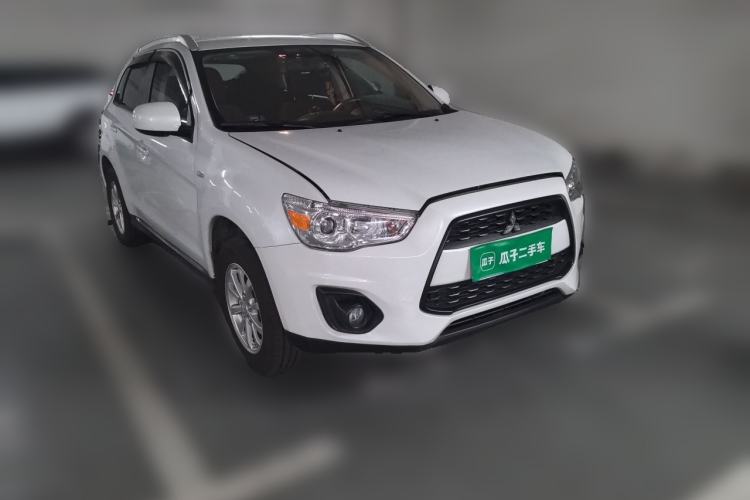 Used Mitsubishi ASX 2013 2.0L CVT Two-Wheel Drive Elite Edition Front Right 45 Deg