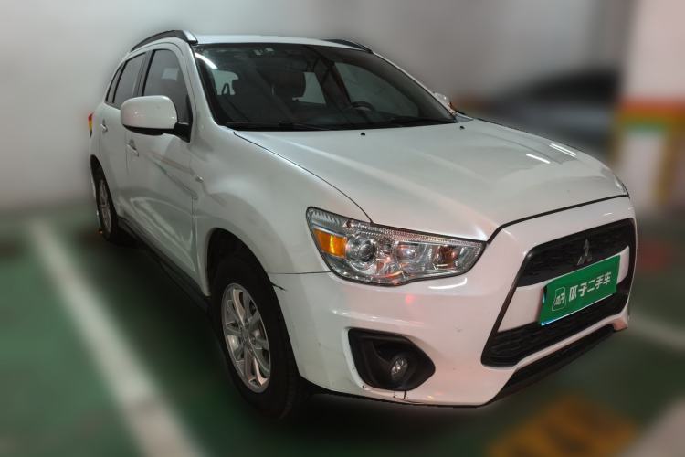 Used Mitsubishi ASX 2013 2.0L CVT Two-Wheel Drive Elite Edition Front Right 45 Deg