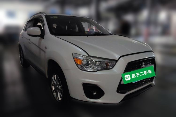 Used Mitsubishi ASX 2013 2.0L CVT Two-Wheel Drive Elite Edition Front Right 45 Deg