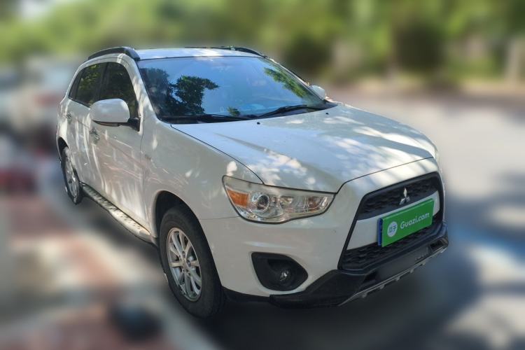 Used Mitsubishi ASX 2013 1.6L Manual Two-Wheel Drive Standard Edition Front Right 45 Deg